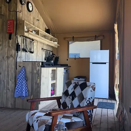 Glamping De Hazelaarshof Luxe Glampingtent Bij Natuurgebied De Millingerwaard *