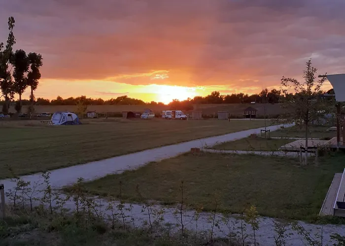 Luxe tent De Hazelaarshof Luxe Glampingtent Bij Natuurgebied De Millingerwaard