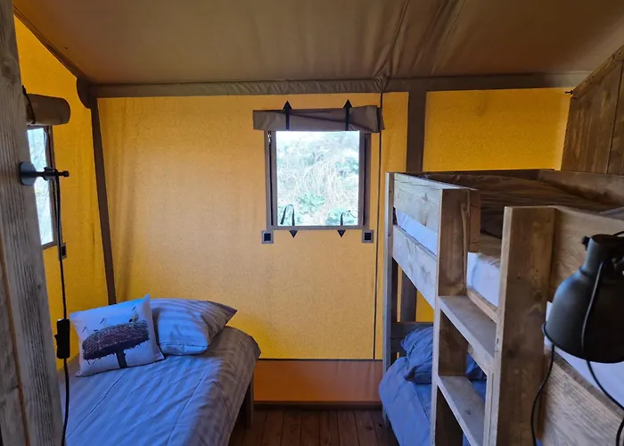 Luxe tent De Hazelaarshof Luxe Glampingtent Bij Natuurgebied De Millingerwaard *