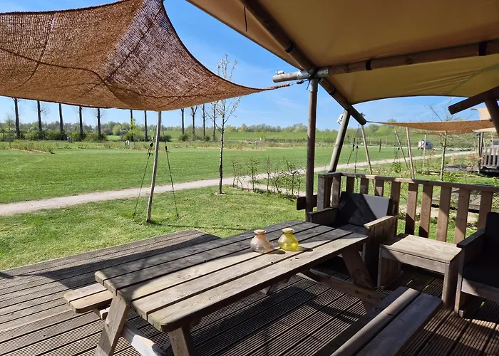 De Hazelaarshof Luxe Glampingtent Bij Natuurgebied De Millingerwaard Luxe tent Kekerdom